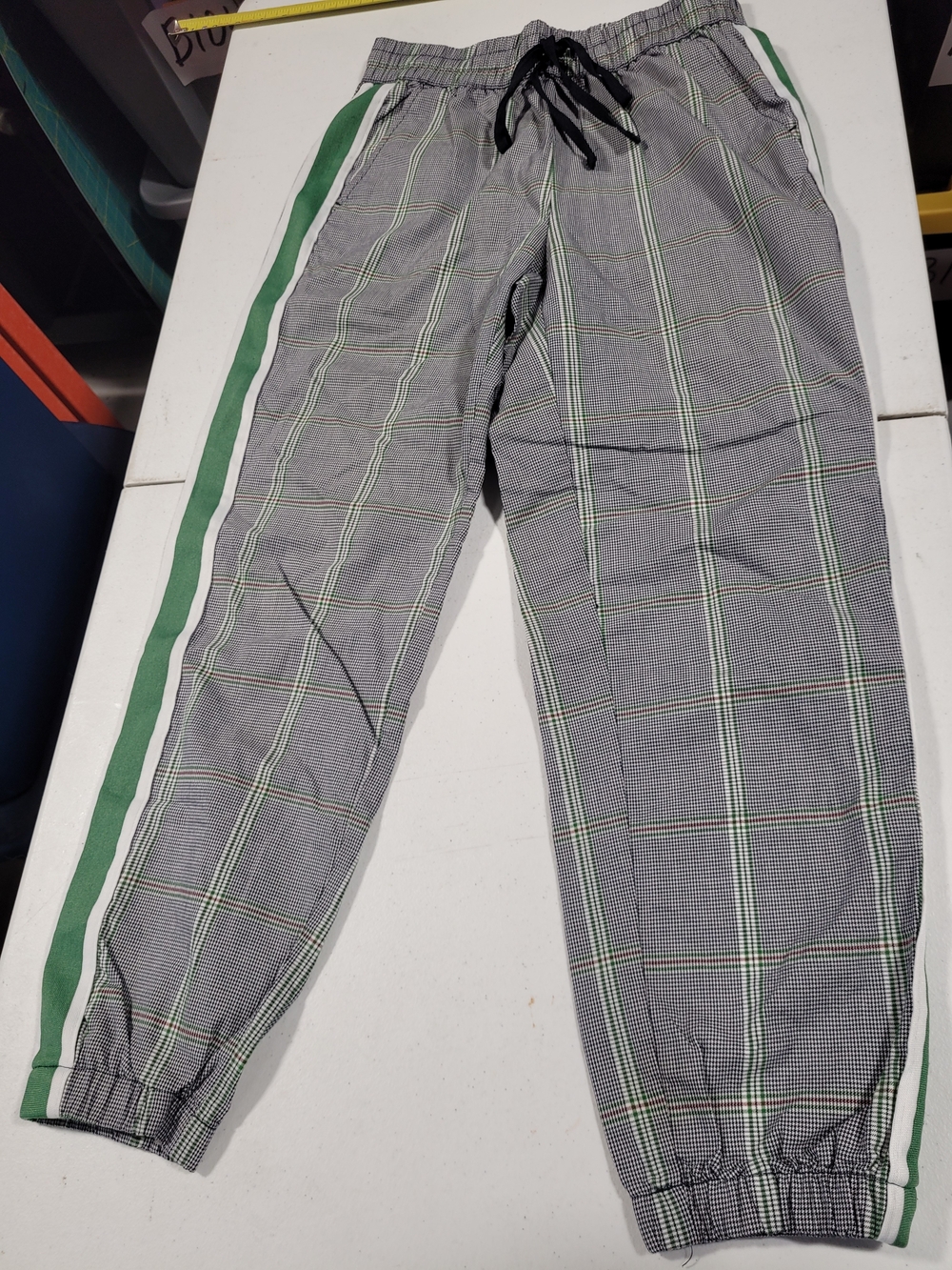 Who What Wear Gray Plaid Joggers with Green & White Side Stripe